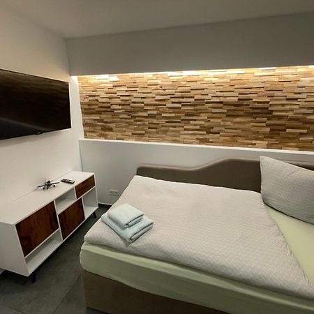 Aviators Guest House - Premium Room Strausberg Exterior foto